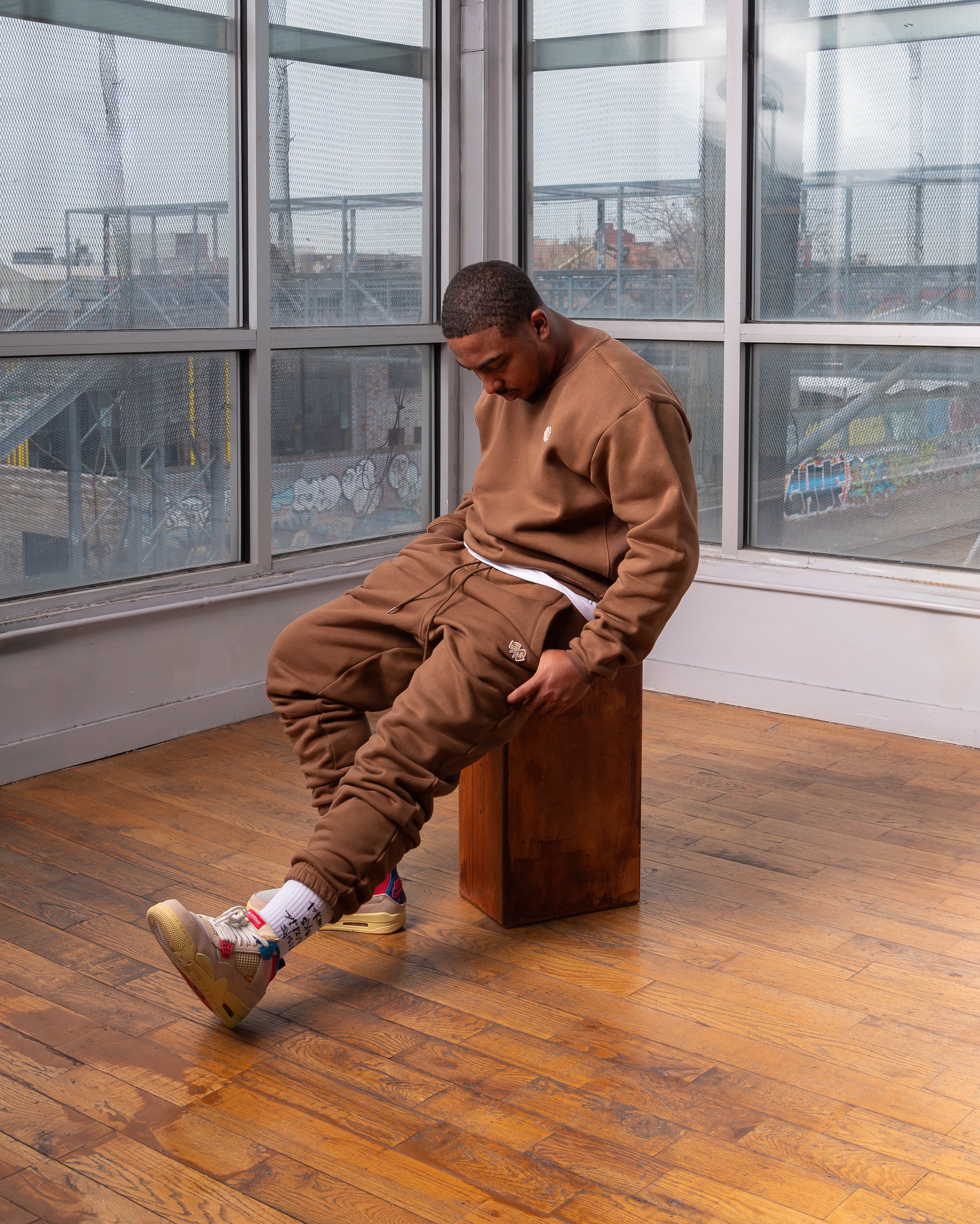 Trap Flagship Series Sweatpants Brown